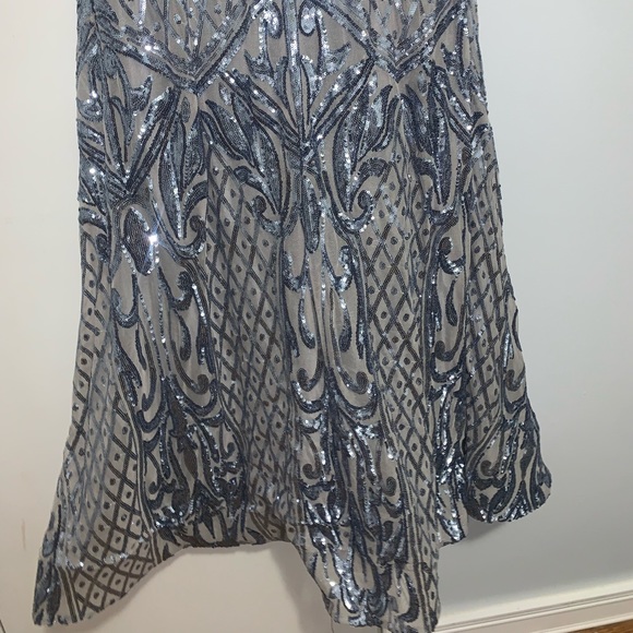 Selling this gorgeous sky blue dress size 18 - Picture 4 of 11